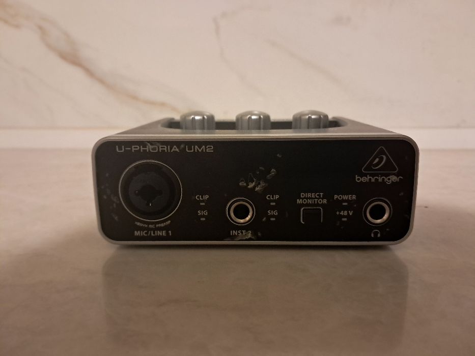 Звукова карта BEHRINGER U-phoria Um 2