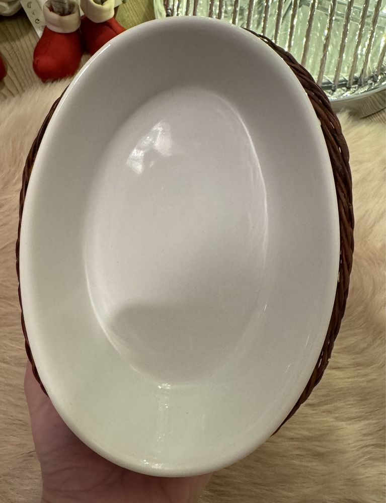 Ceramiczna miseczka w wiklinie