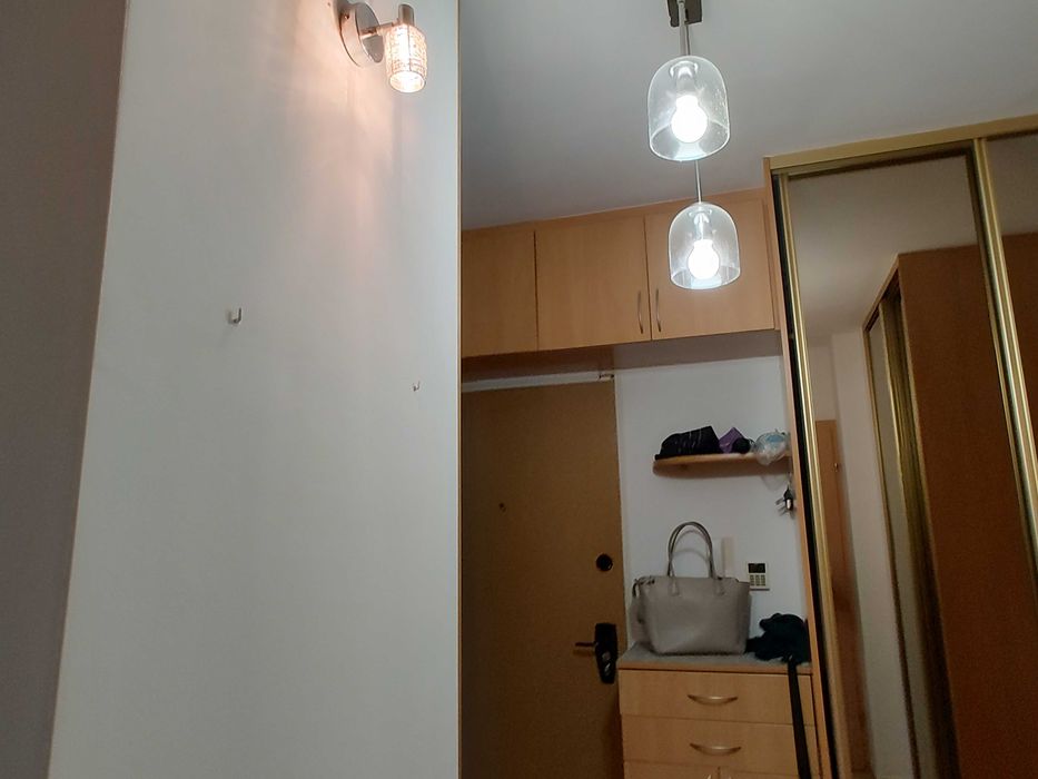 Mieszkanie 2-pok. z oddz. kuchnią, garaż i miejsce postojowe, balkon