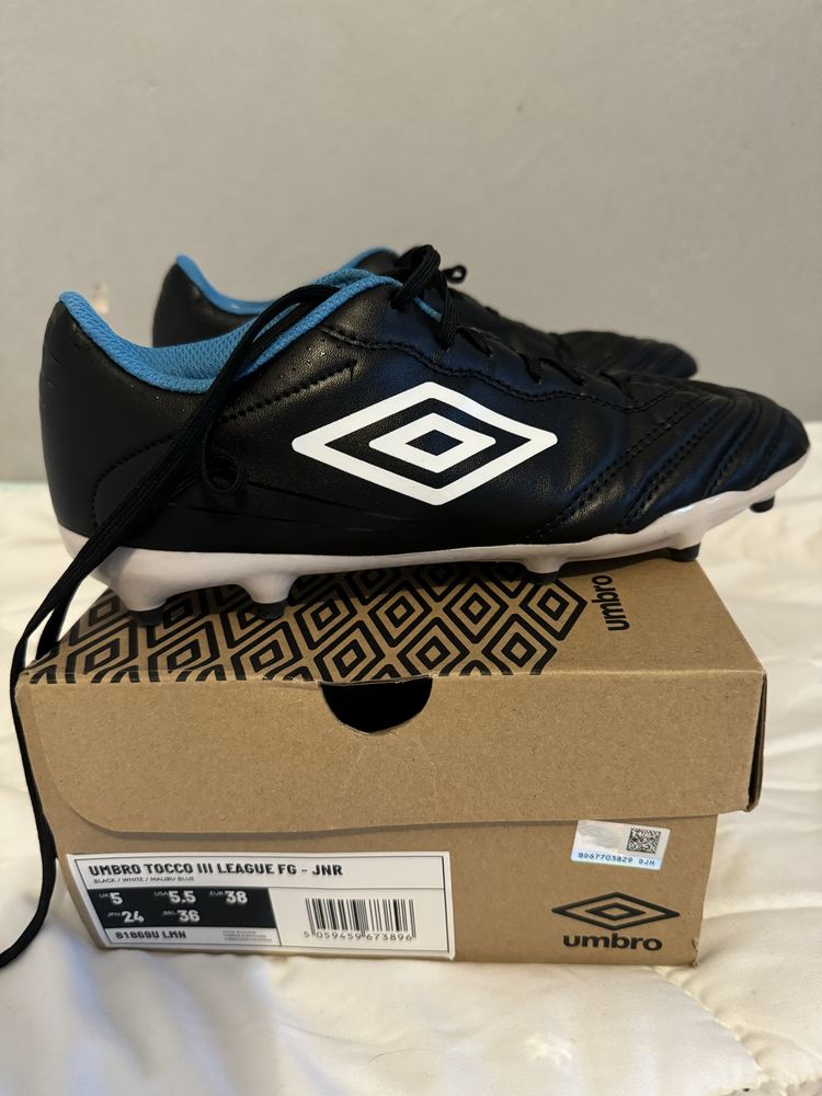 Buty piłkarskie Umbro dla chłopca