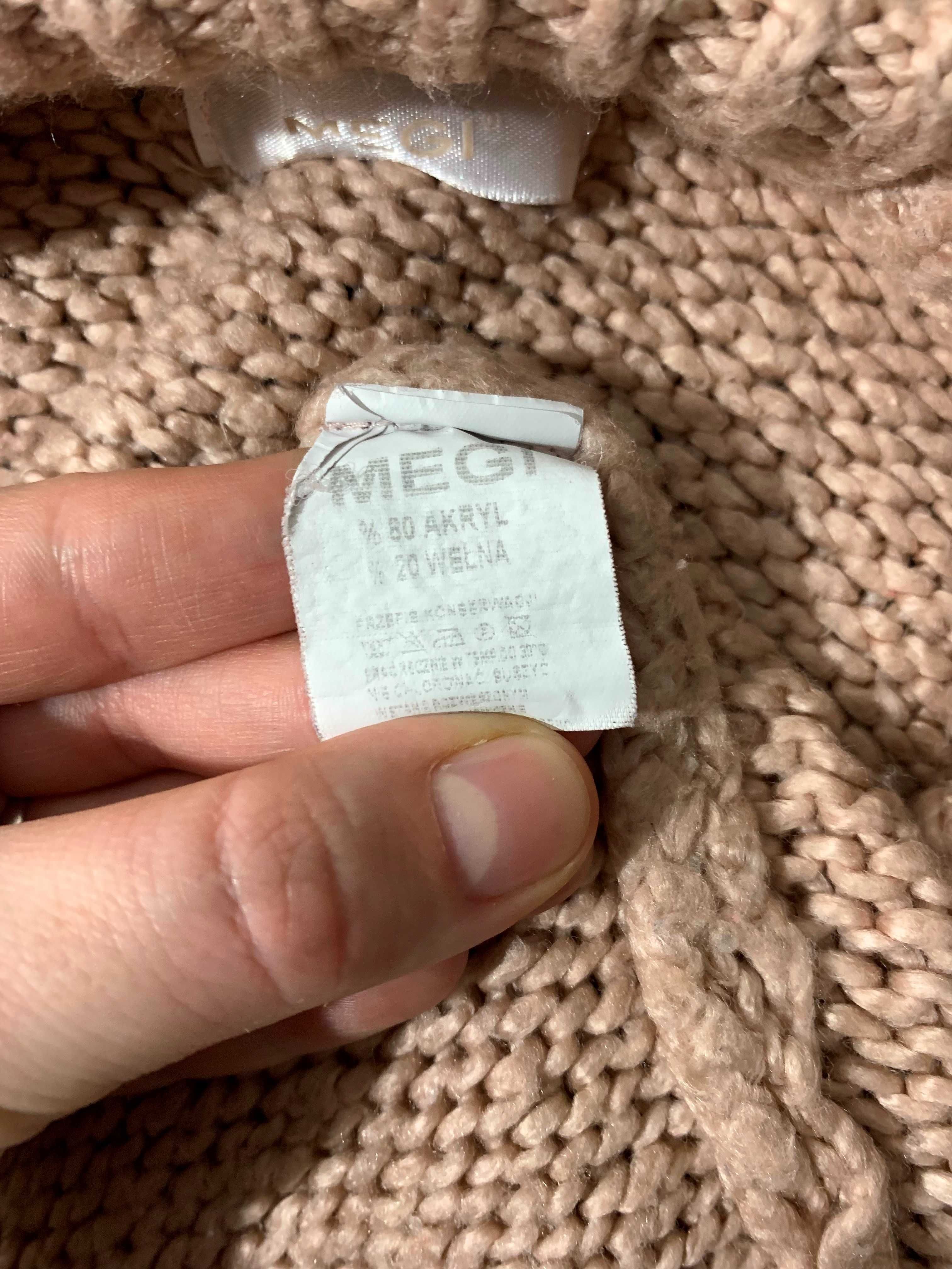 sweter M L pudrowy róż wełna oversize ciepły basic wełniany klasyczny