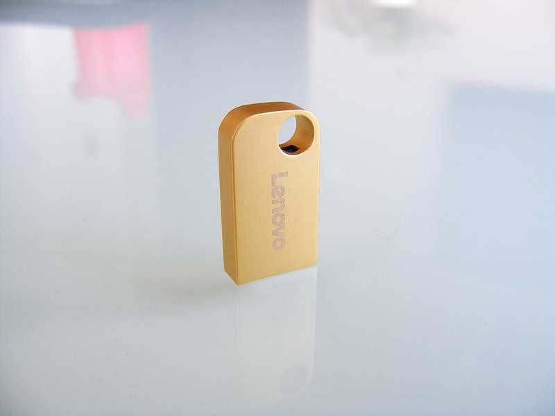 Pendrive Lenovo 2TB (2000 GB, 24k złoto)