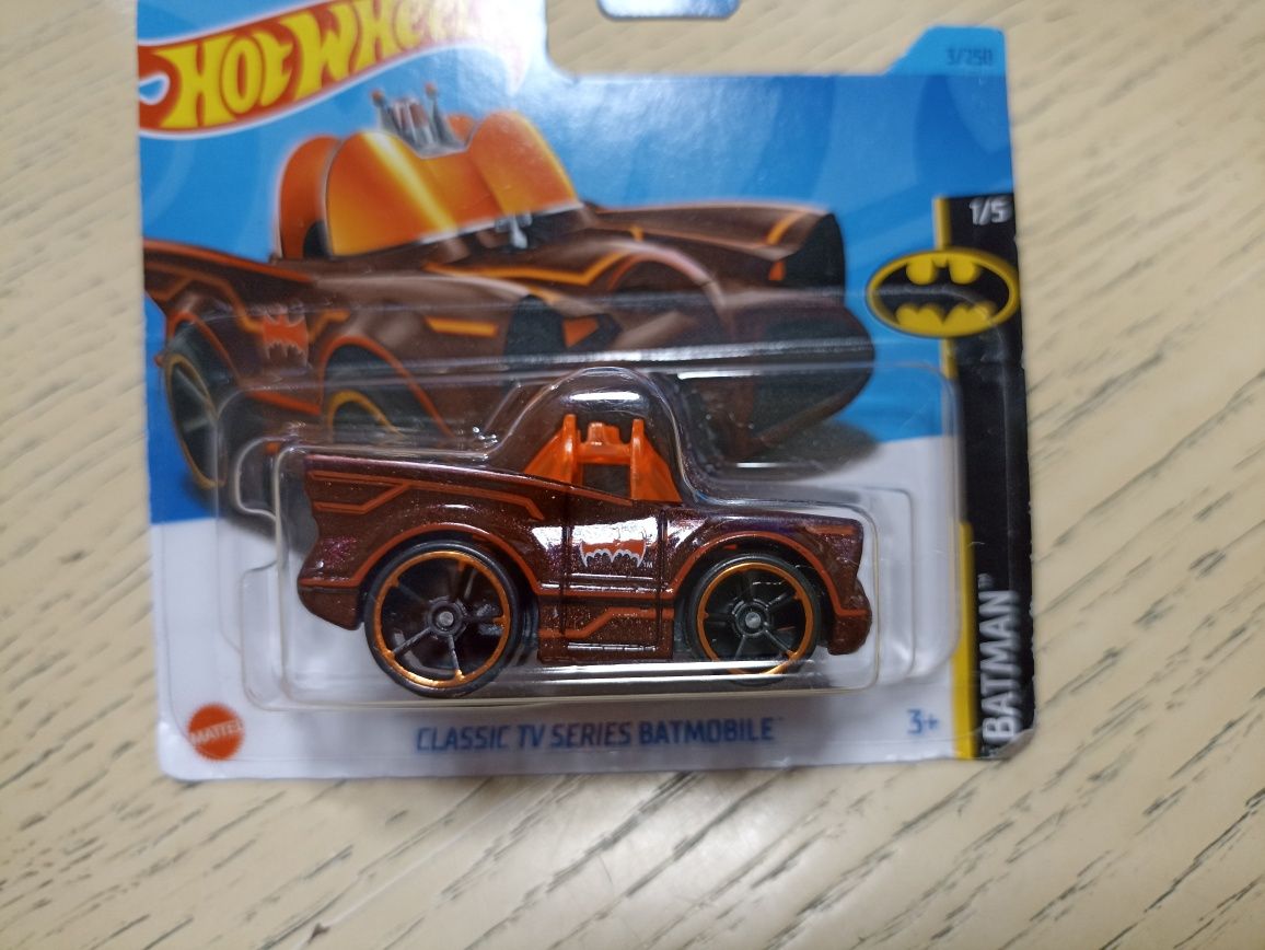 Carros Hotwheels novos.