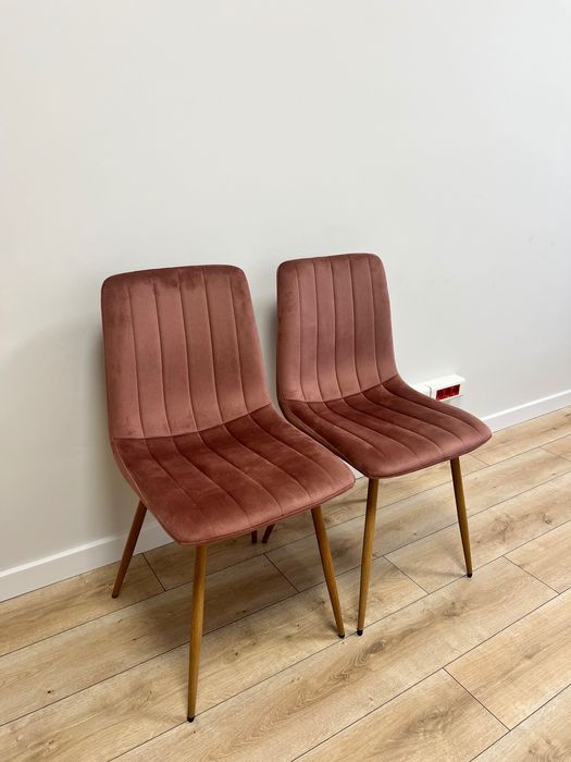 Krzesła tapicerowane welurowe