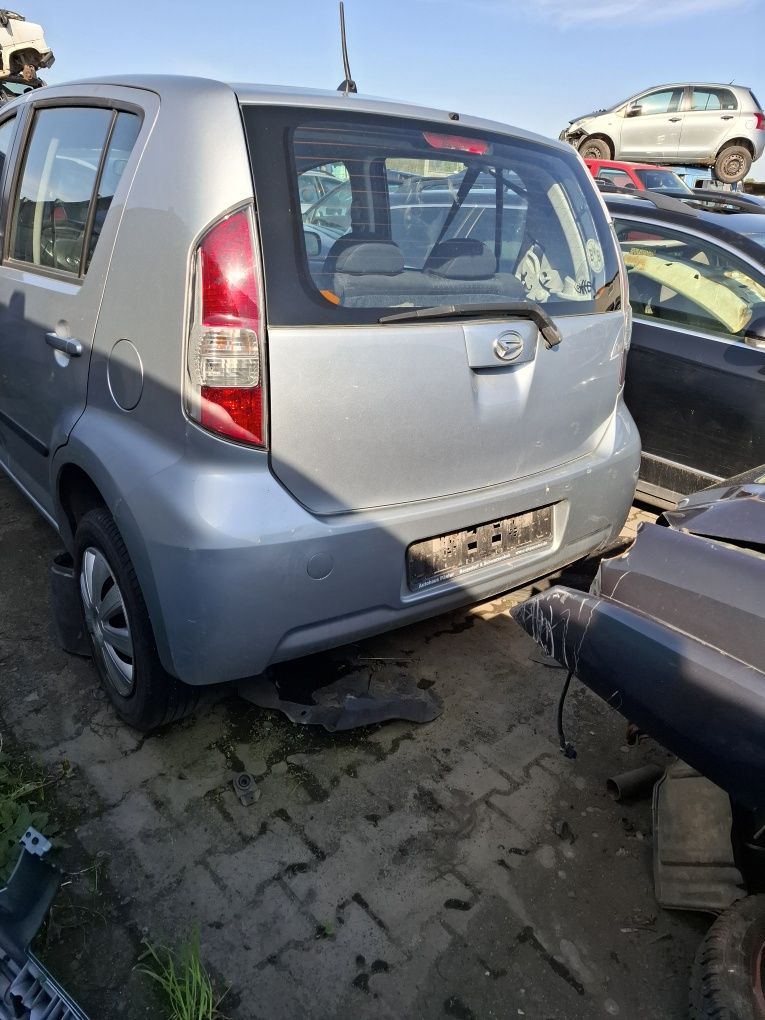 Daihatsu Sirion II Zderzak Tył Tylny