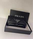 Женский кошелёк Prada