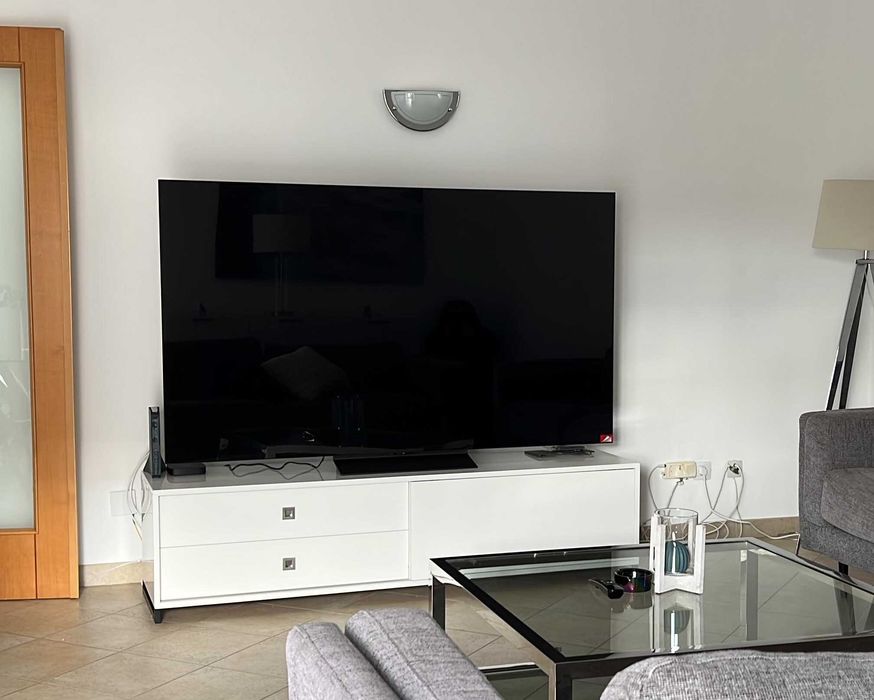 Last Day Offer TV LG OLED77C44LA 77" 4K OLED Smart TV – Como Nova