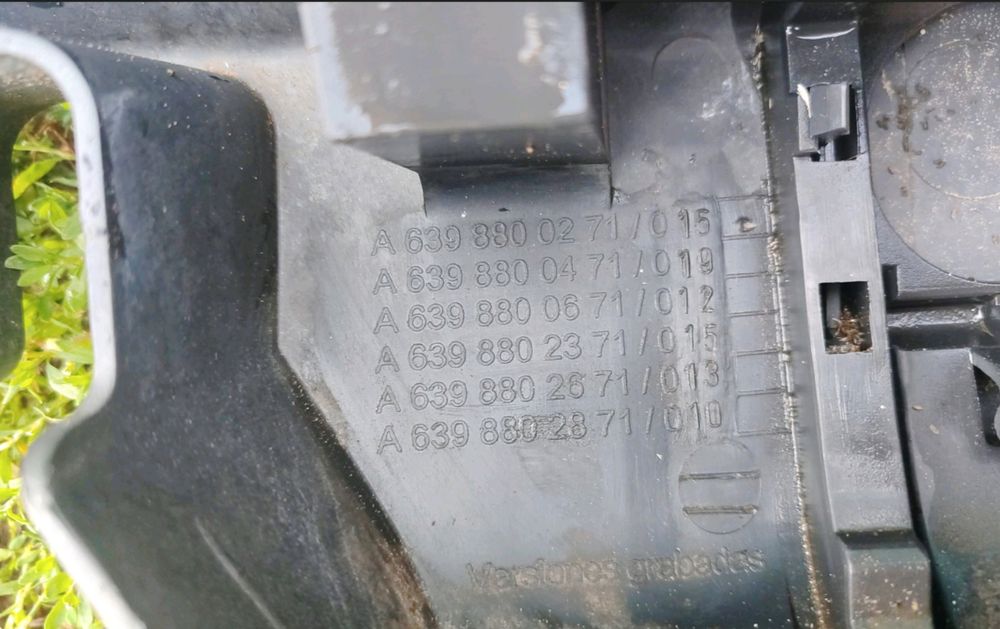 Mercedes vito viano 639 бампер зад A6398800271 оригинал