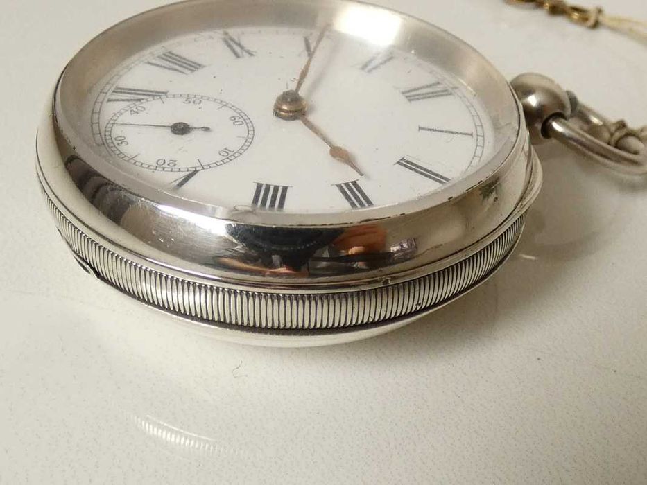 Kieszonkowy Waltham w srebrnej kopercie