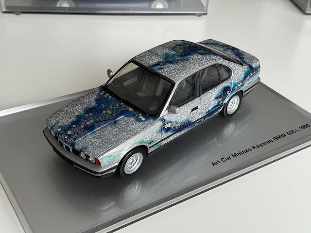 1:18 MINICHAMPS BMW 535i (E34) Limousine / ArtCar by Matazo Kayama