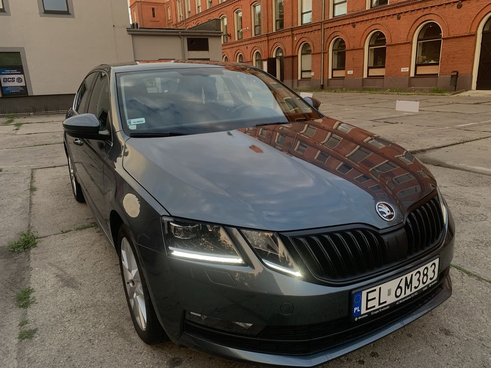 Auto detailing polerowanie reflektorów korekty lakieru woskowanie