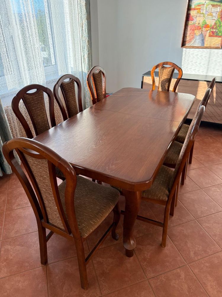 Duży stół dębowy + komplet krzeseł – solidny, elegancki zestaw!