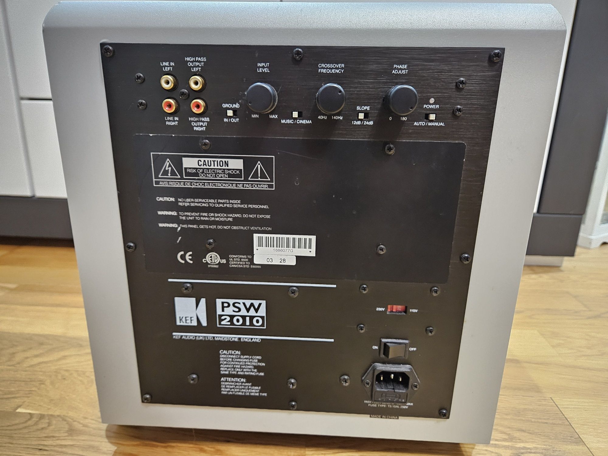 KEF PSW 2010 Subwoofer aktywny