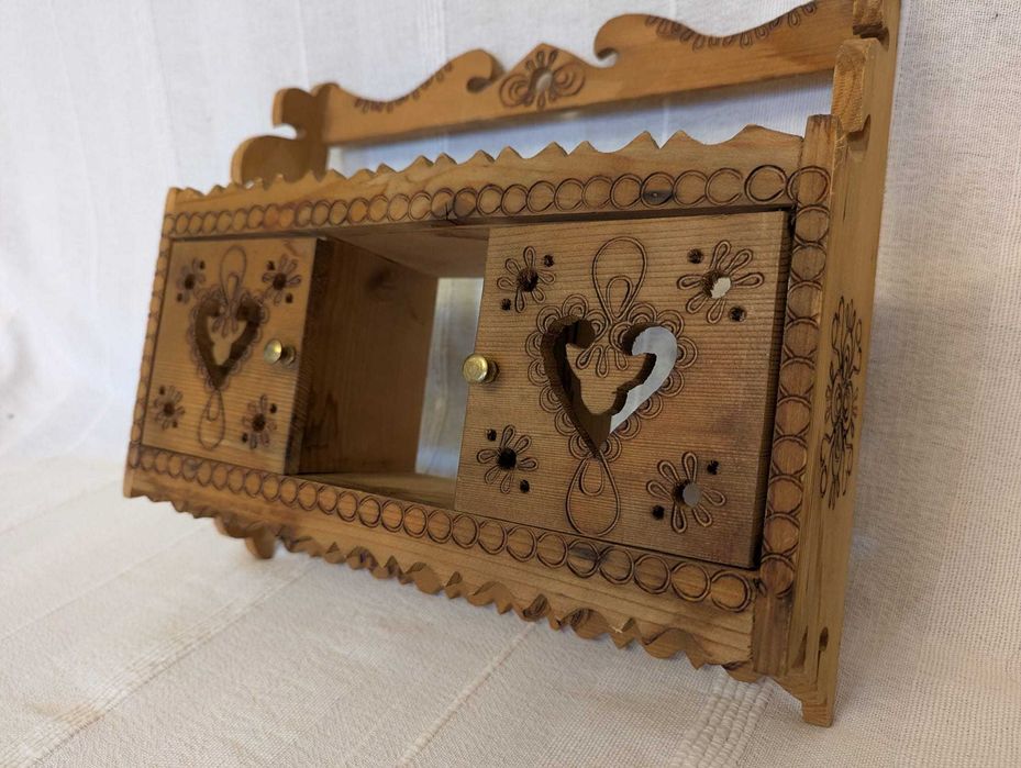 Półka na przyprawy - rękodzieło tradycyjne