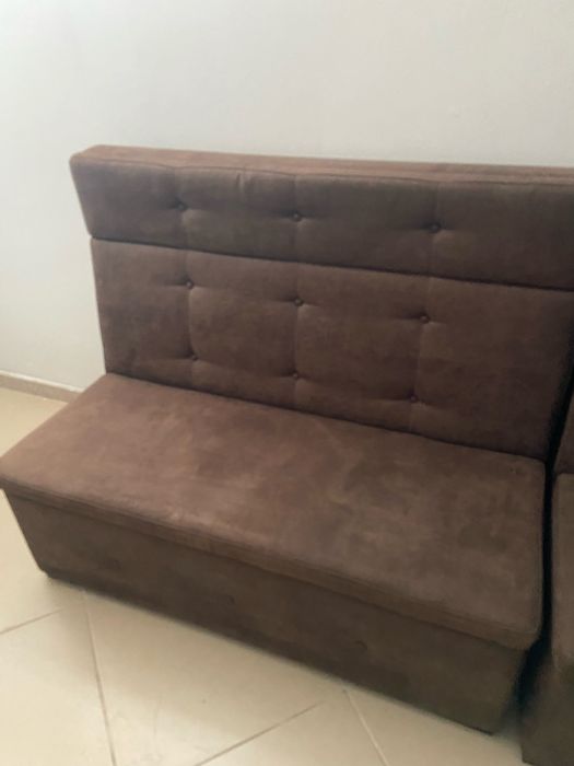 Sofás 60€ unidade.