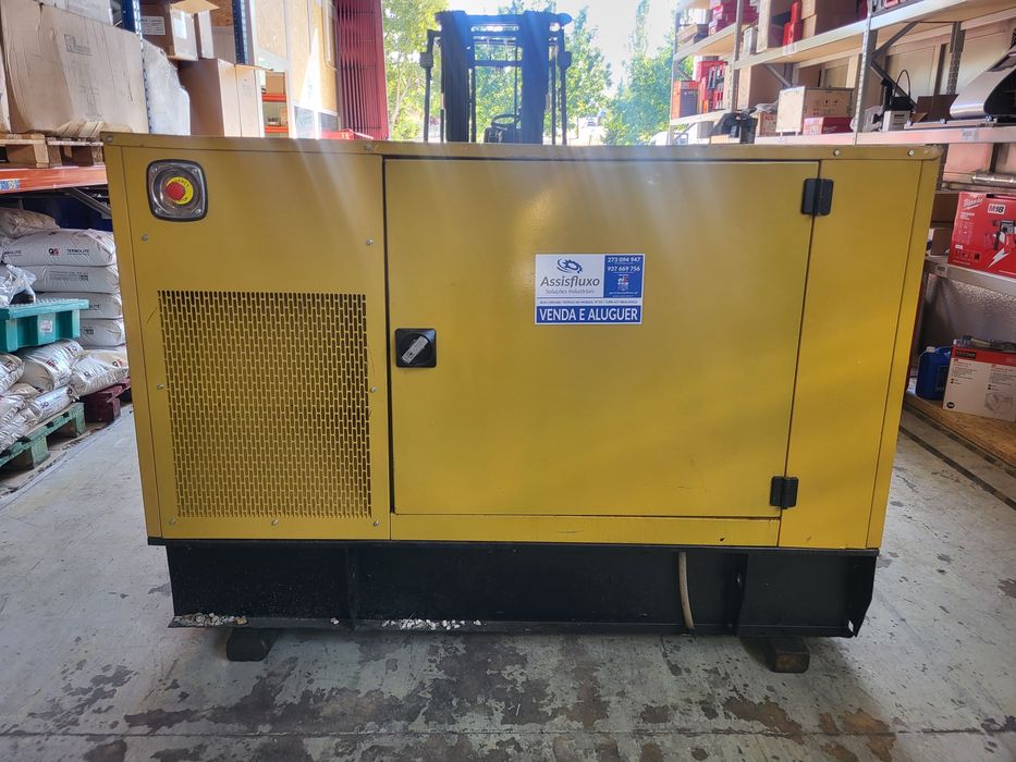 Gerador Cat 30 kva
