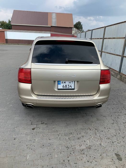 Продам Порше 2005 р в хорошому стані .