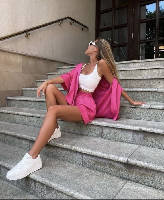 Срочно продаю костюм