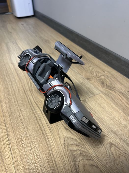 Model DeLorean DMC-12