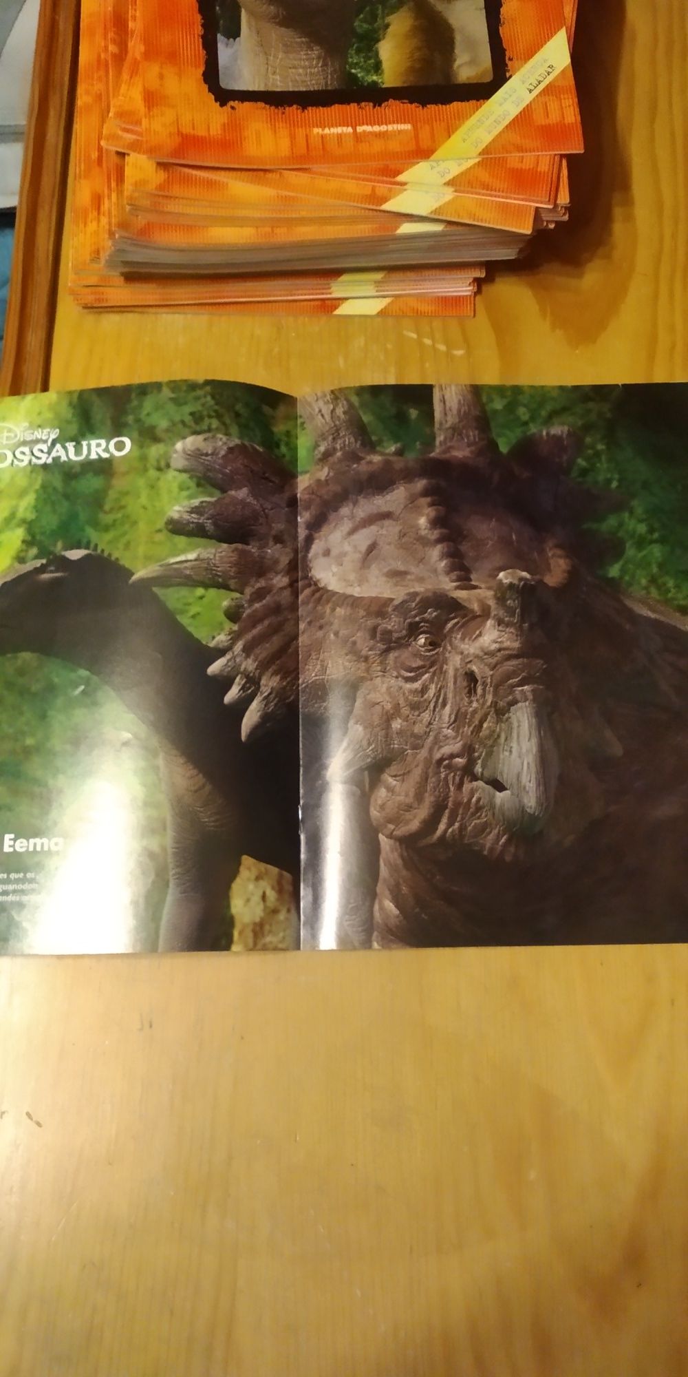 Coleção Disney Dinossauro em fascículos