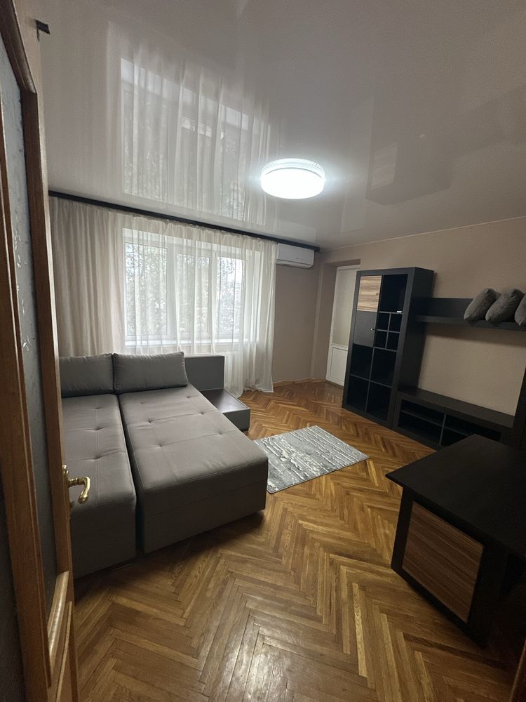 Затишна 3хк квартира , всі кімнати окремі