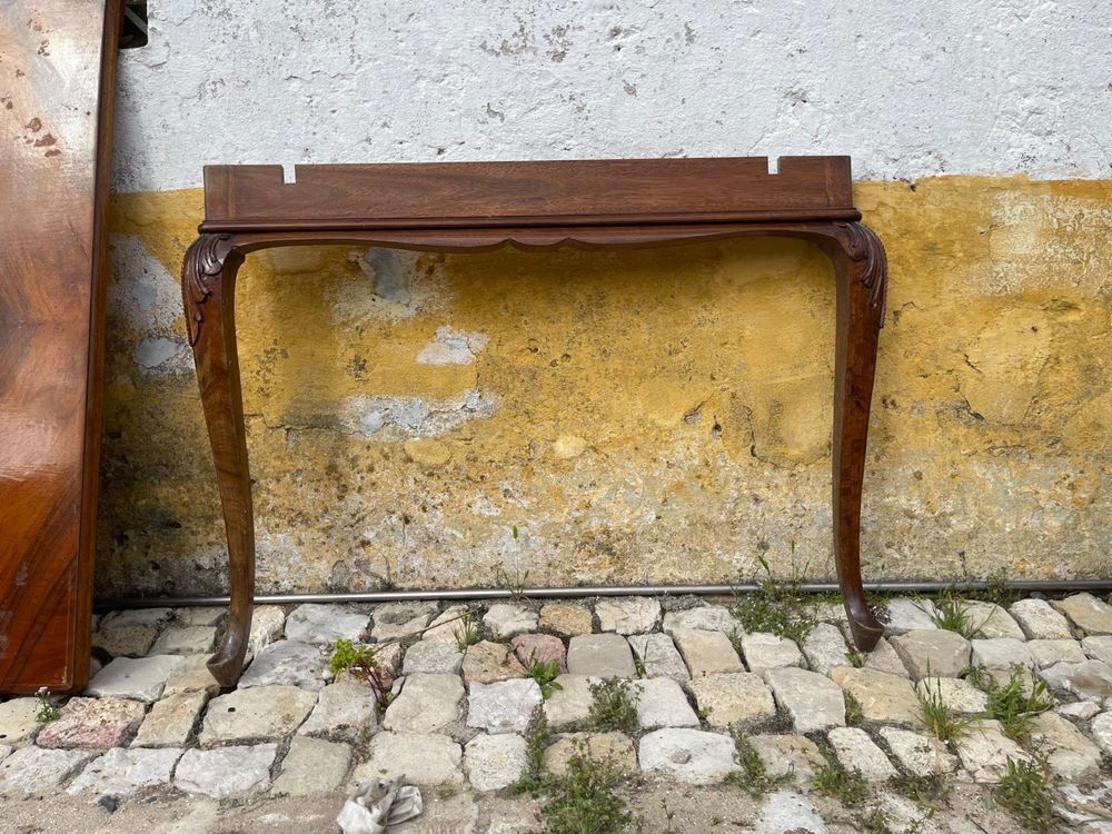 Mesa e cadeiras - Queen Anne - bom estado