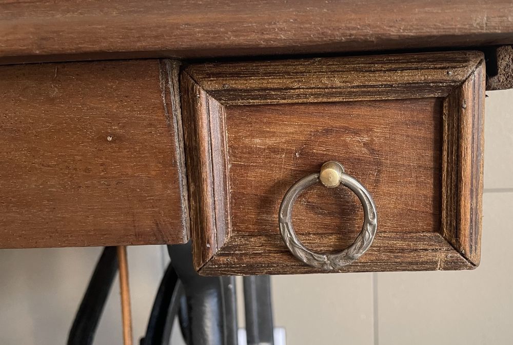 Máquina de costura Barrett, restaurada