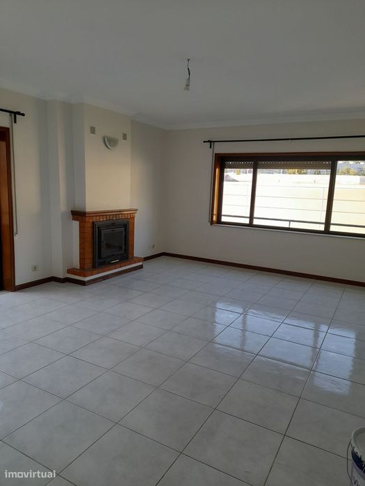 T2 com cozinha equipada junto ao Bragapark