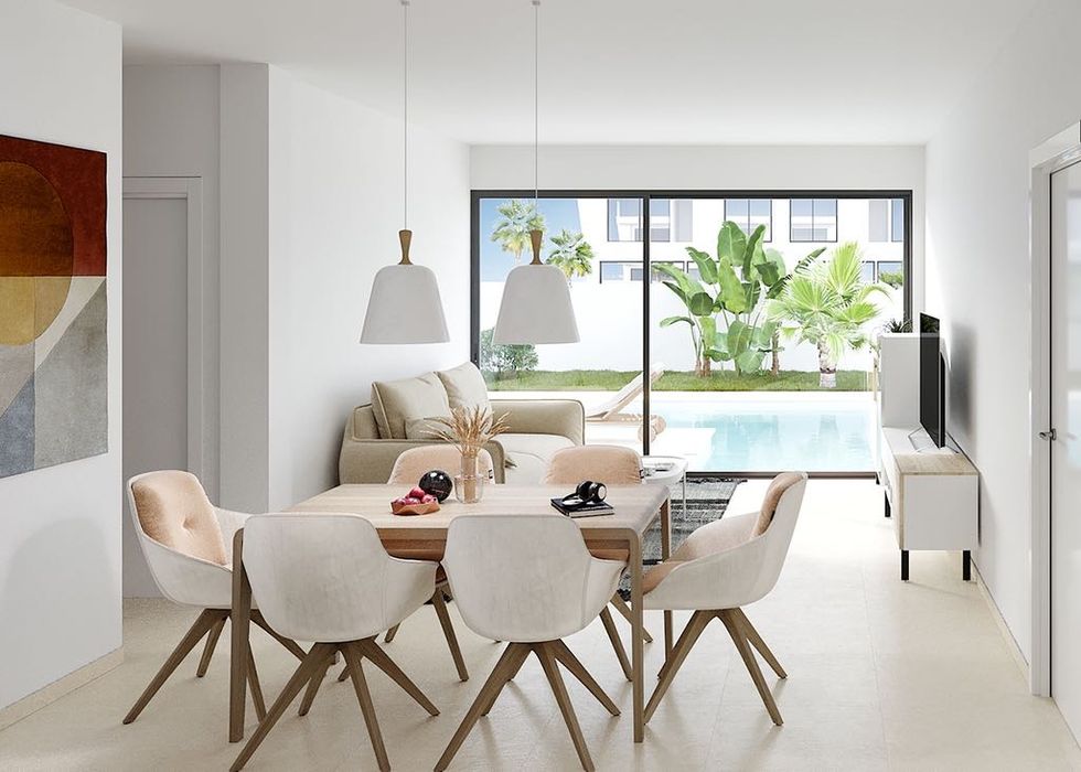 Будинок з власним басейном в Іспанії  — лише 15 хвилин від м.Аліканте