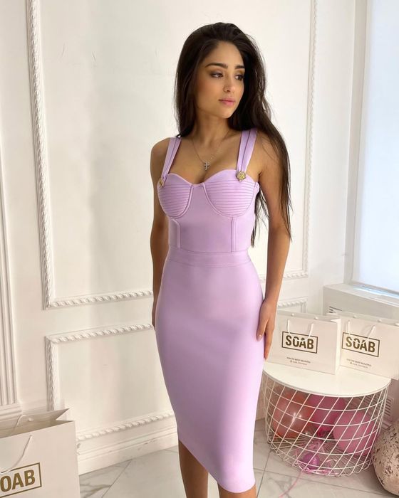 Сукня-бандаж з ефектом утяжки