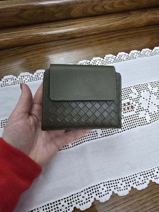 Carteira verde oliva em couro sinte