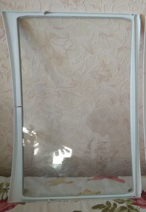 Полки б/у в холодильник