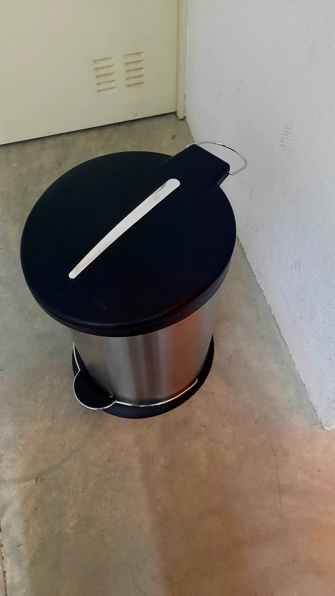 Balde de Lixo com Pedal Aço Inoxidável 20L