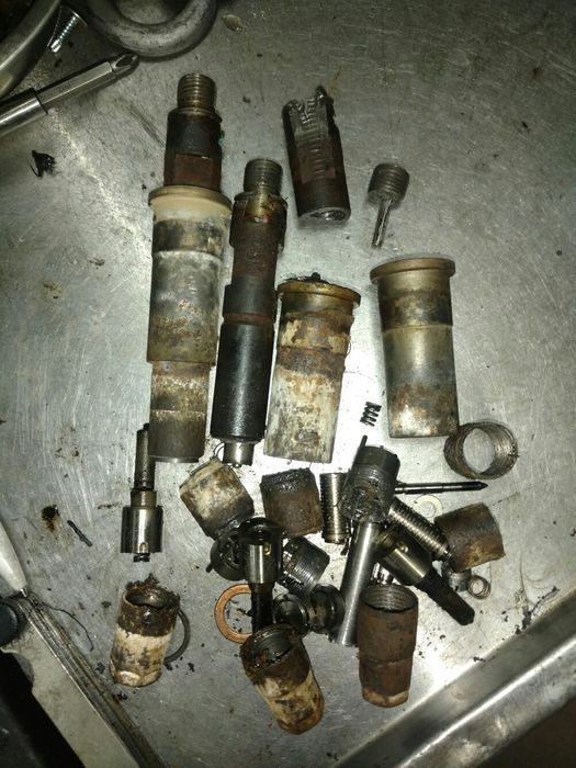 Wyciąganie zapieczonych wtryskiwaczy i świec żarowych