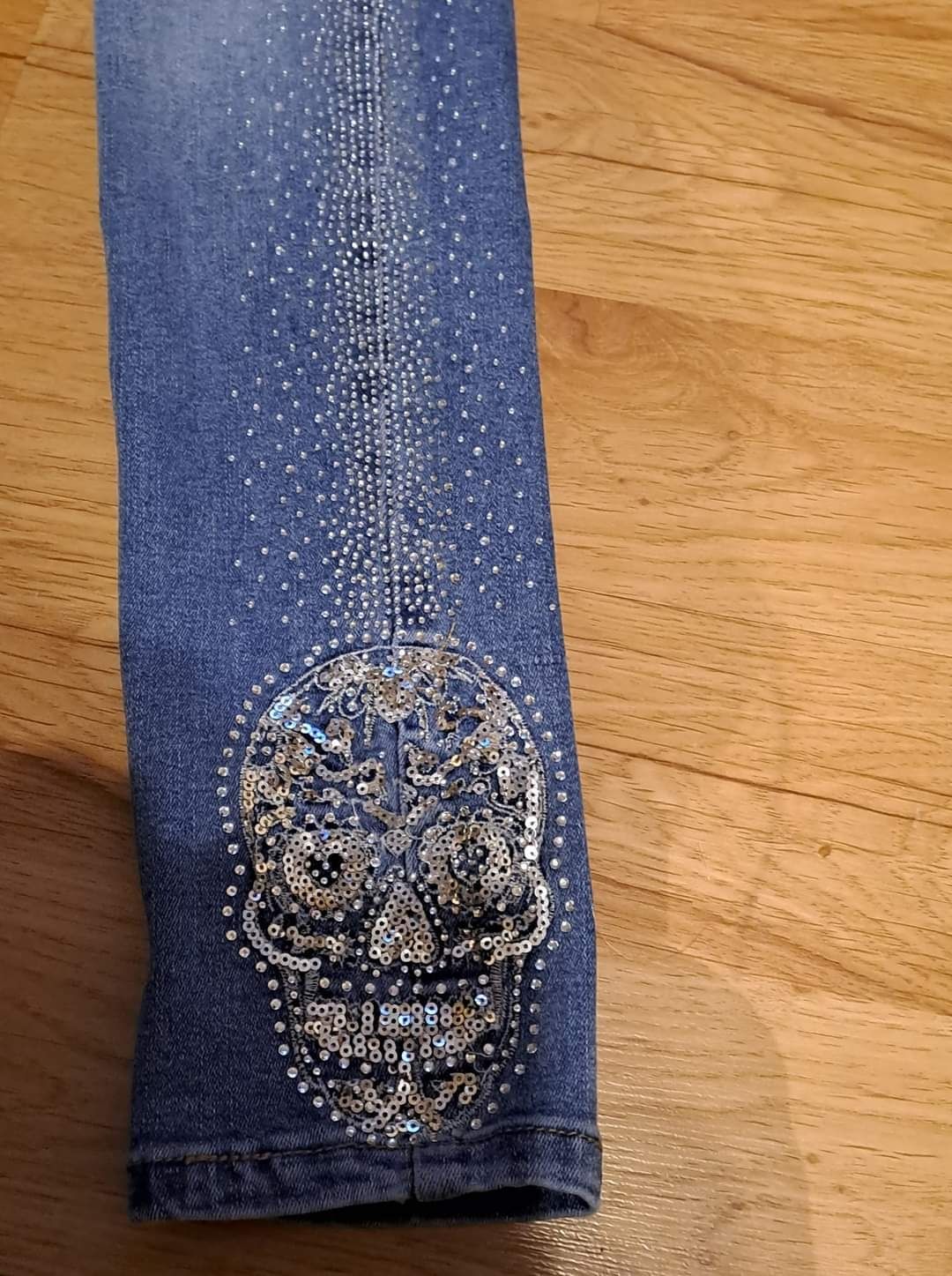 Jeans Damskie Czaszki rozmiar 40