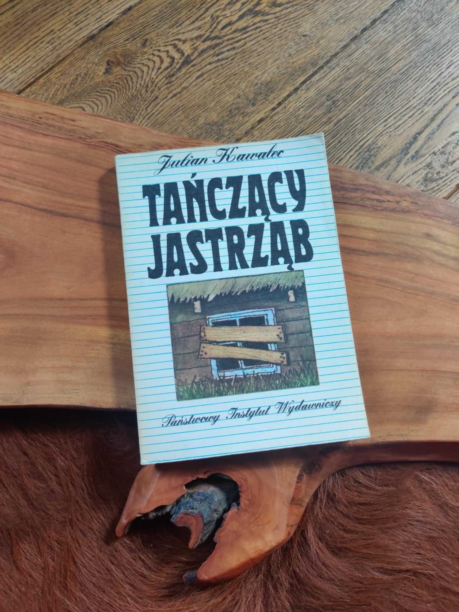Tańczący jastrząb. Julian Kawalec. 1984