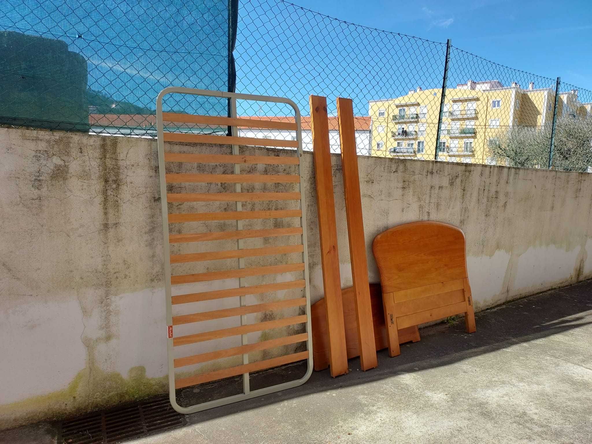 Conjunto moveis quarto -Cama (com estrado) - Mesa cabeçeira - Armario