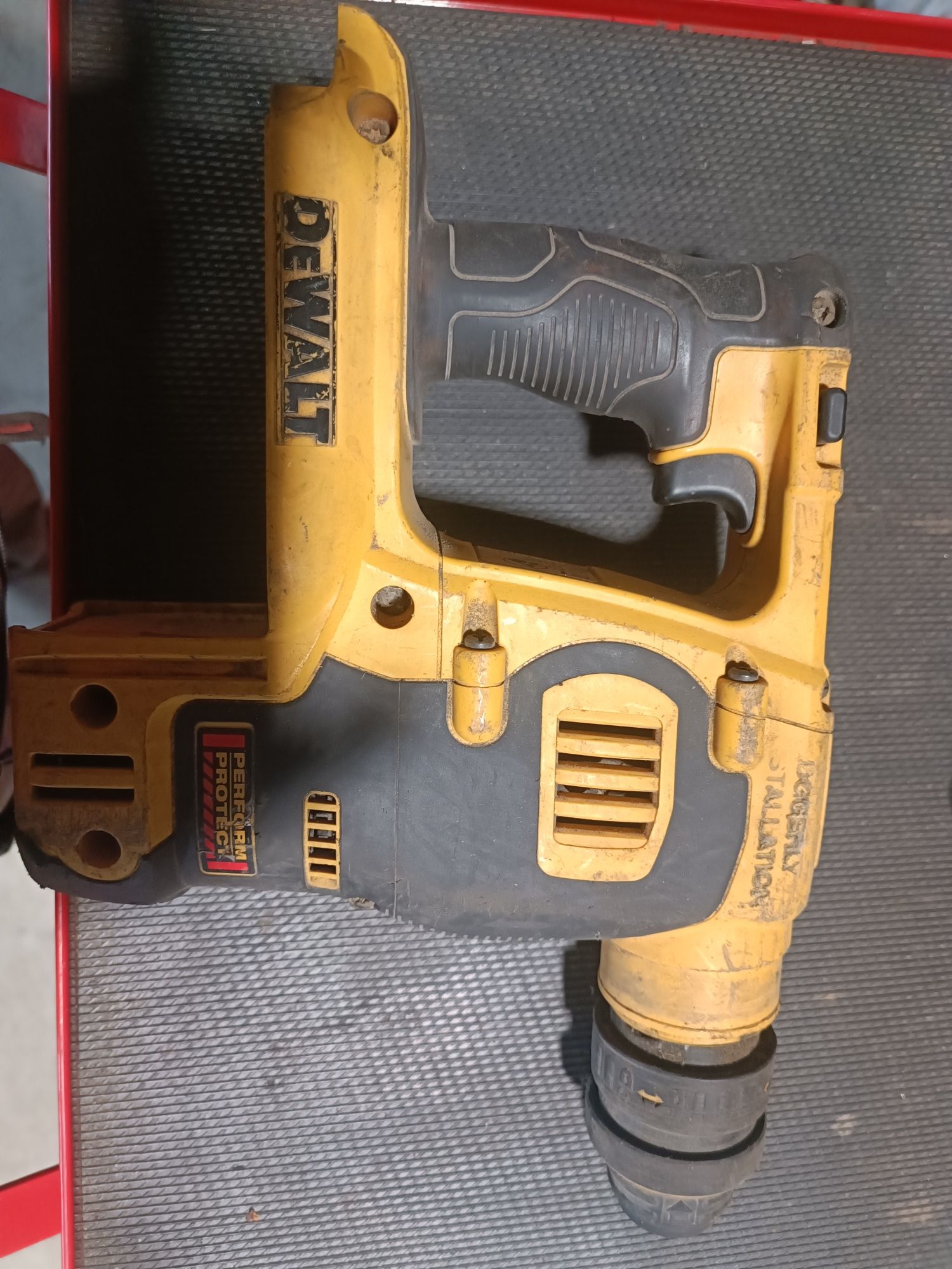 Młotowiertarka DeWalt dch364