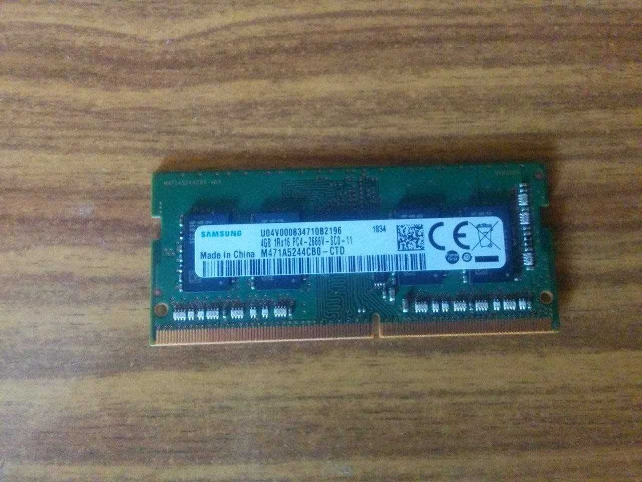 Продаю две планки оперативной памяти DDR4 Samsung 4GB 2666MHz