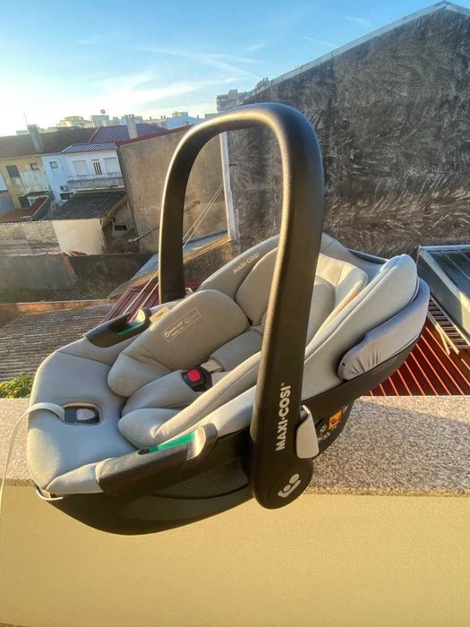 Cadeirinha Auto Maxi-Cosi Pebble 360 + Base Isofix