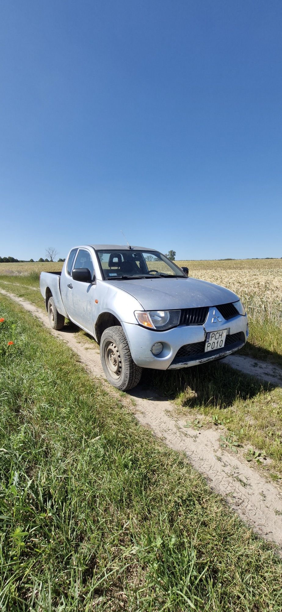 Mitsubishi L200 2.5 TD długa paka