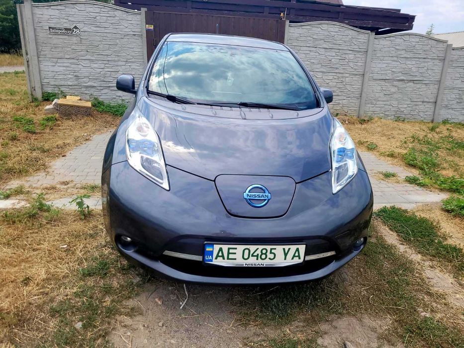 Nissan Leaf 2013 145км цена до конца недели