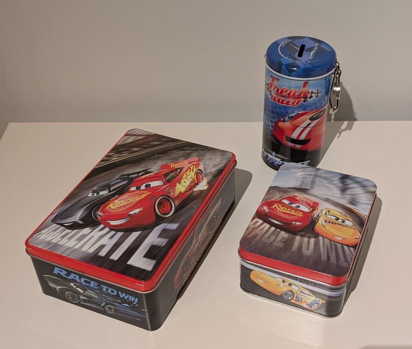 Puszki pojemniki organizery pudełka skarbonka zygzak McQueen Cars Auta