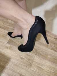 Нові чорні туфлі Graceland