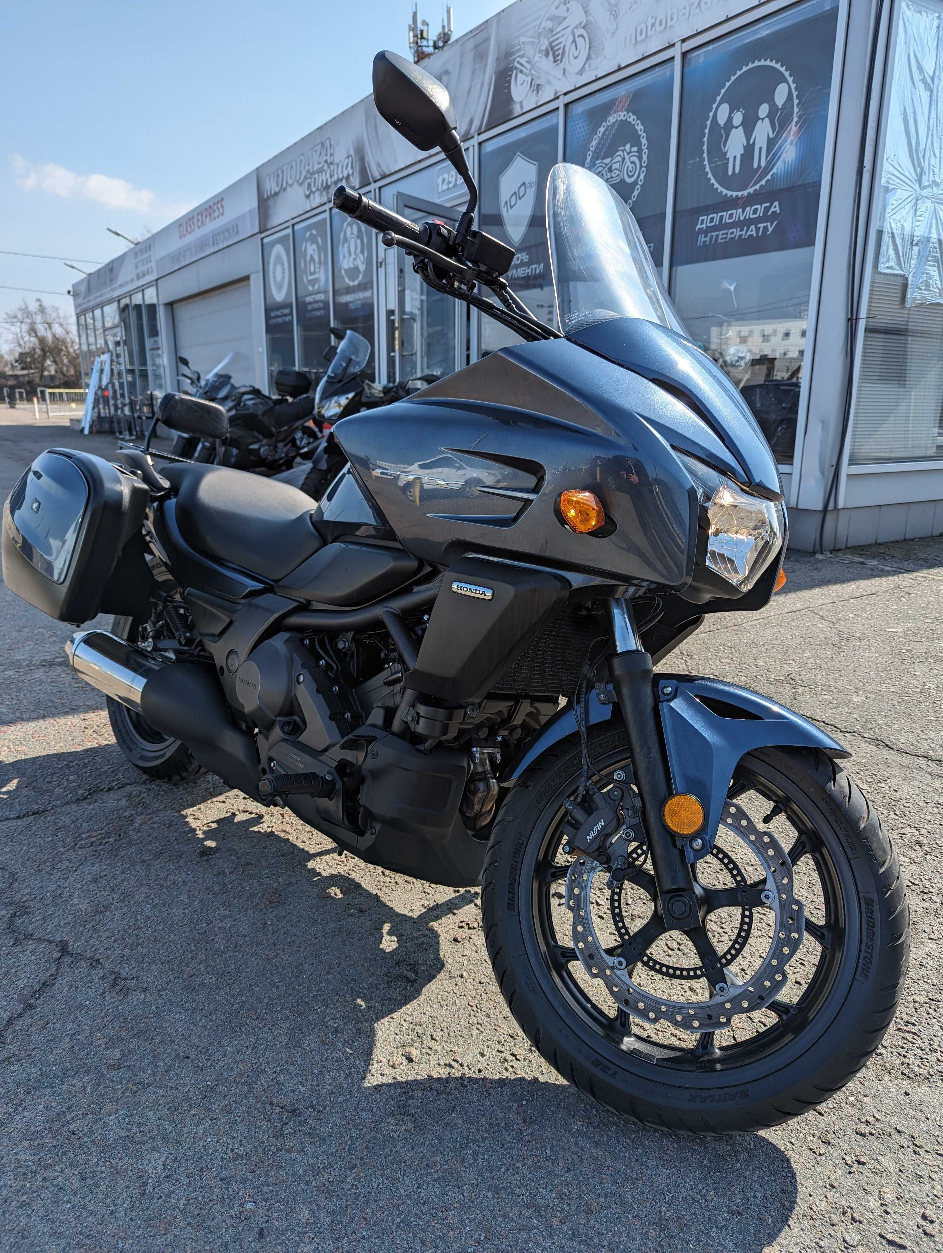 Мотоцикл Honda CTX700 ABS Automatic MoToBaZa