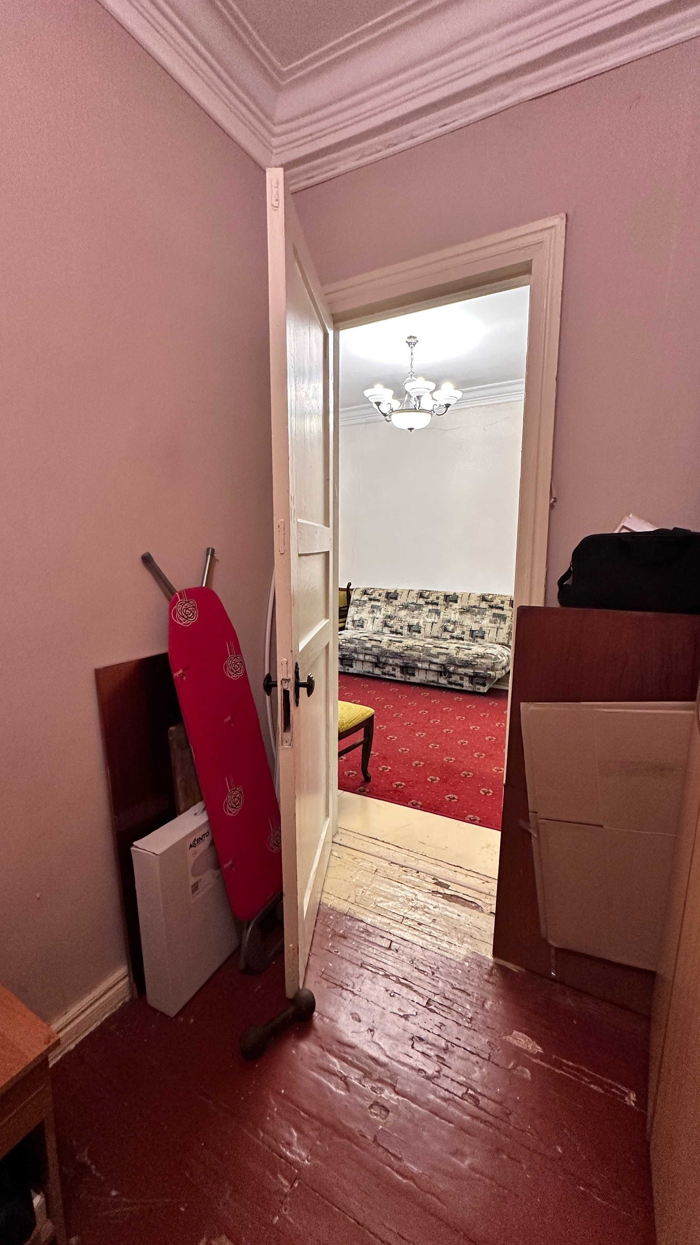 продам 3 комнатную квартиру сталинку 5/5 на Нигояна 23 г.Днепр