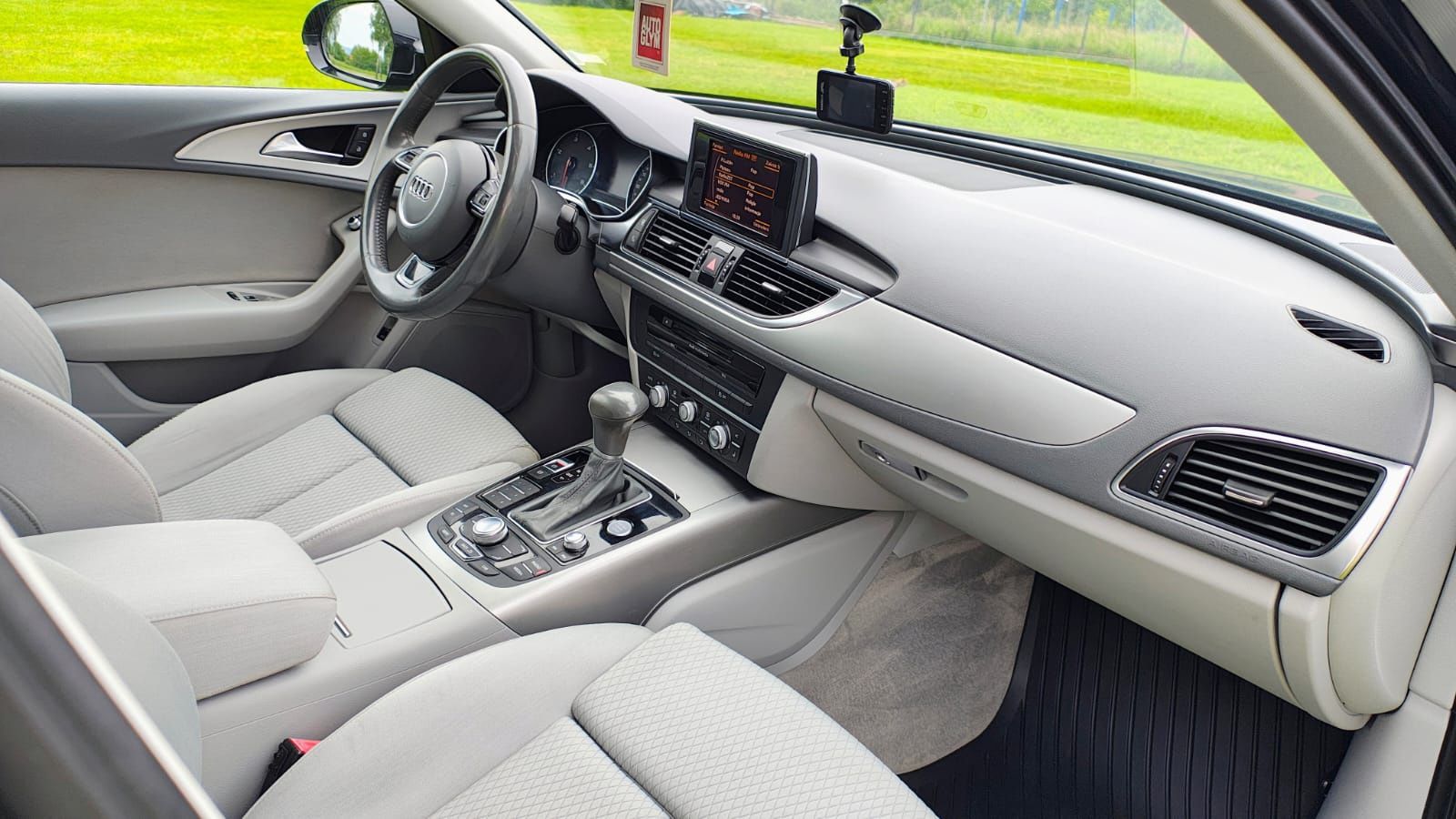 Samochód osobowy m-ki Audi A6 C7