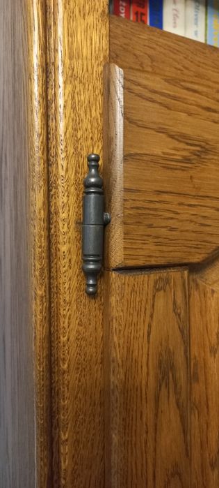 Solidny kredens vintage