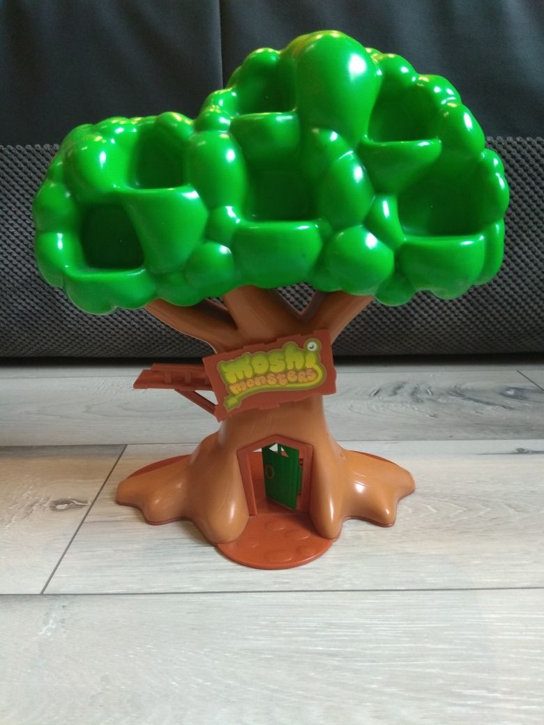 Domek dla lalek Fisher Price i domek drzewo Moshi Monsters