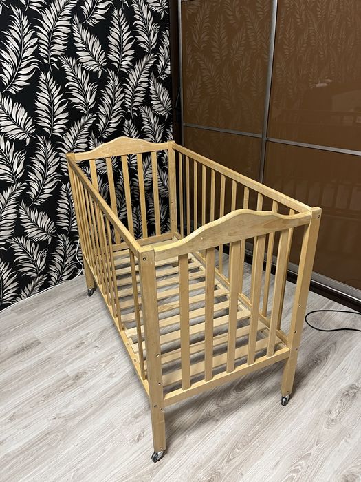 Дитяче  ліжко з матрацом